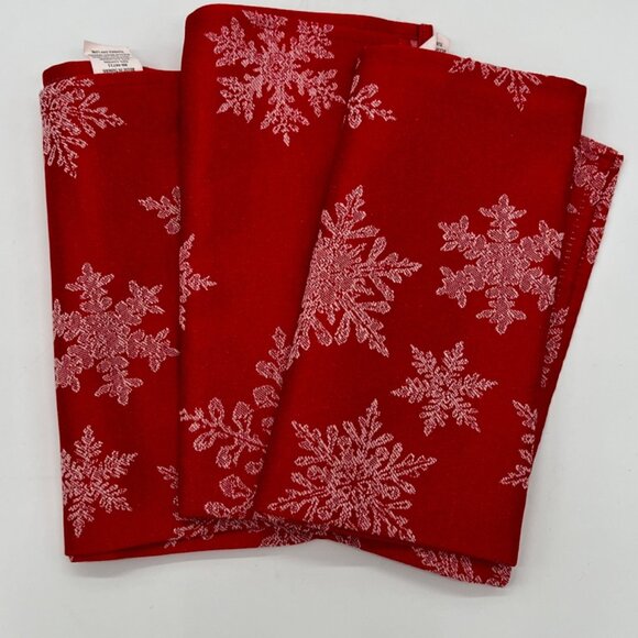Set of 3 Cotton/Poly Blend Embossed Red & White Snowflake Napkins 19 x 19" - Picture 1 of 4